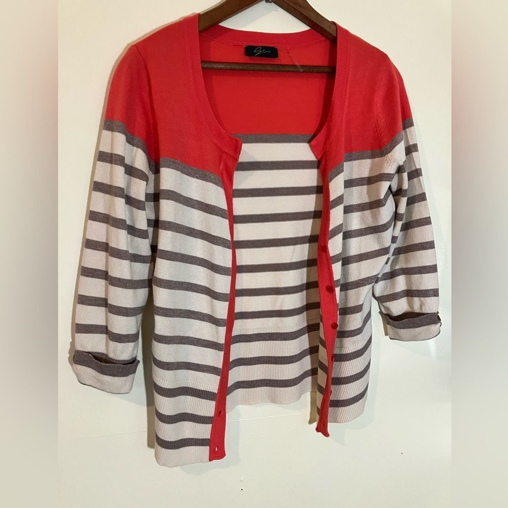 Beautiful tricolored cardigan with button detail on sleeves, women’s size medium - Picture 1 of 4